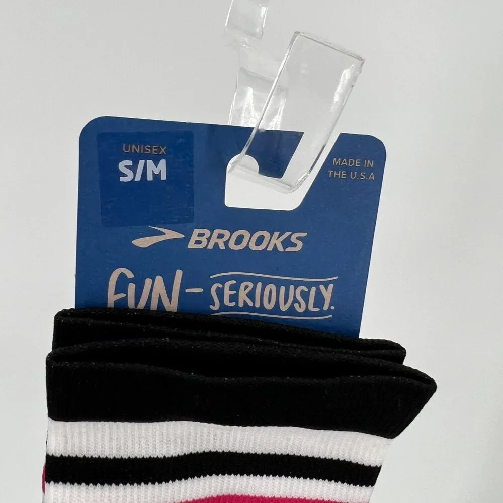 Brooks Tempo Knit Crew Running Socks Snow Leopard S/M Athletic Arch Compression